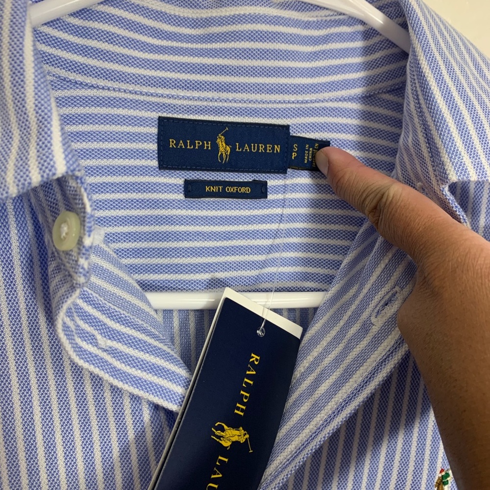 Button up - Picture 2 of 4